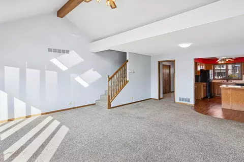 Living - Undisclosed, Aurora, IL 60506 photo 4 of 4