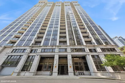 233 E 13th St #2210, Chicago, IL 60605