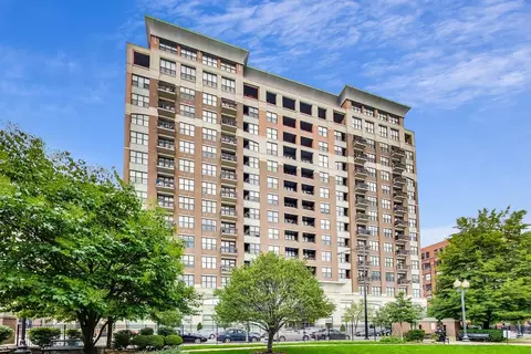 849 N Franklin St #1110, Chicago, IL 60610