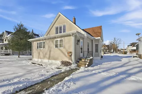 309 W Curtis St, Grant Park, IL 60940