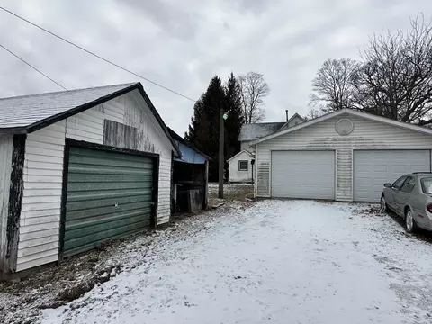 Exterior - 208 Johnson St, Morrison, IL 61270 photo 3 of 3