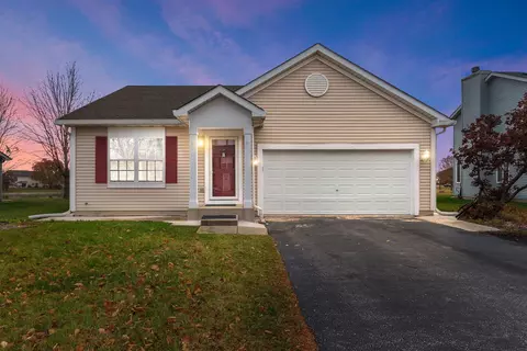 1308 Dahlgren Ln, Minooka, IL 60447