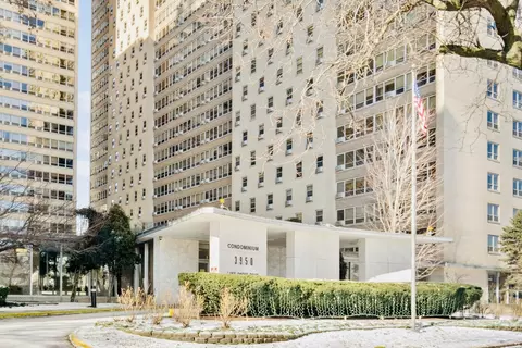 3950 N Lake Shore Dr #210, Chicago, IL 60613