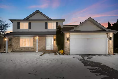 923 Ontario Dr, Romeoville, IL 60446