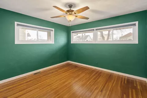 Bedroom - 2423 32nd St, Moline, IL 61265 photo 1 of 4