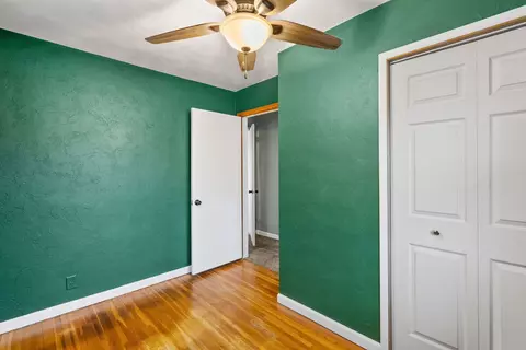 Bedroom - 2423 32nd St, Moline, IL 61265 photo 4 of 4