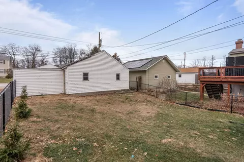 Exterior - 2423 32nd St, Moline, IL 61265 photo 9 of 10