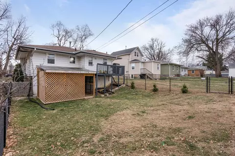 Exterior - 2423 32nd St, Moline, IL 61265 photo 8 of 10