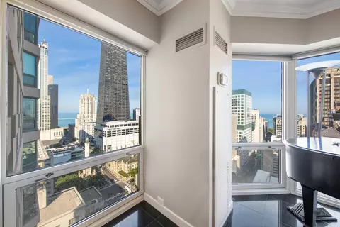 100 E Huron St #2004, Chicago, IL 60611 photo 12