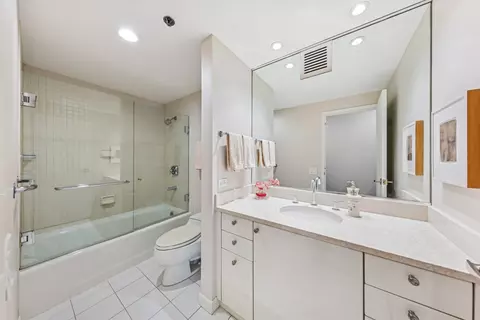 100 E Huron St #2004, Chicago, IL 60611 photo 28