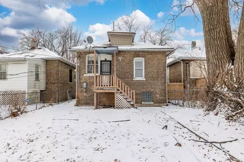 Exterior - 7427 S Perry Ave, Chicago, IL 60621 photo 2 of 3