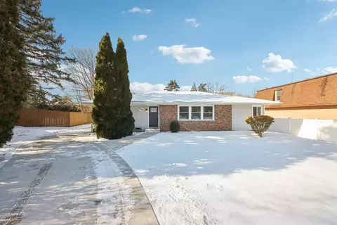 120 Walter Ct, Bloomingdale, IL 60108