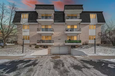 18559 Escanaba Ave #201, Lansing, IL 60438