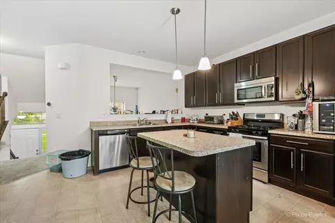 Kitchen - Undisclosed, Winfield, IL 60190 photo 3 of 5