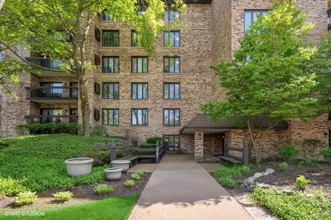 3741 Mission Hills Rd #102, Northbrook, IL 60062