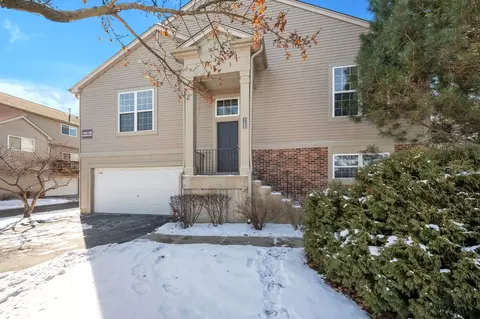 1126 Chadwick Dr, Grayslake, IL 60030