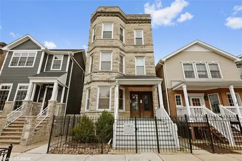 2227 W School St #3, Chicago, IL 60618