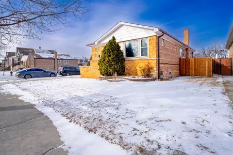 5758 W 64th Pl, Chicago, IL 60638