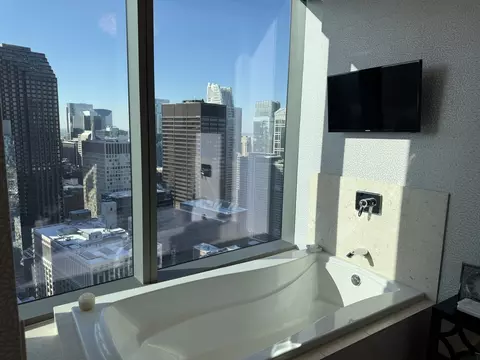 60 E Monroe St #4906, Chicago, IL 60603 photo 9