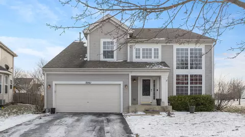 2951 Thunderbird Ct, Aurora, IL 60503