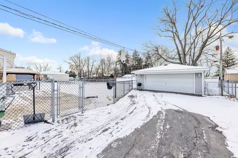 Exterior - 8014 Mobile Ave, Burbank, IL 60459 photo 4 of 4