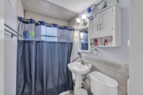 Bath - 8014 Mobile Ave, Burbank, IL 60459 photo 1 of 1