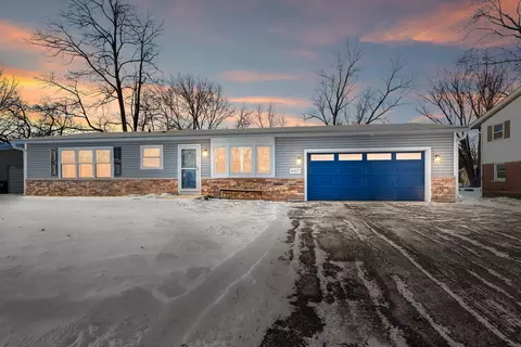 6417 Londonderry Dr, Cary, IL 60013