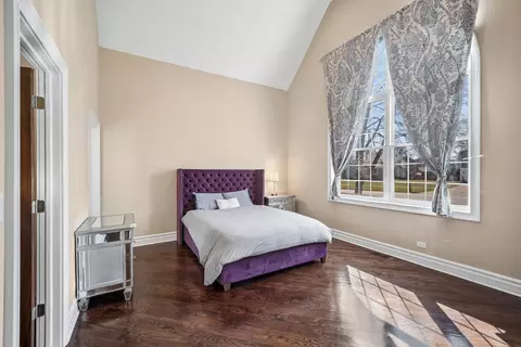 Bedroom - 940 Freeman Rd, Hoffman Estates, IL 60192 photo 1 of 5
