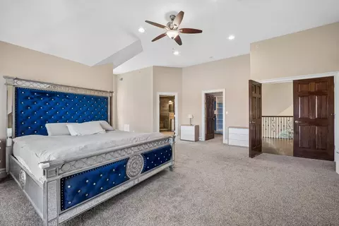Bedroom - 940 Freeman Rd, Hoffman Estates, IL 60192 photo 4 of 5