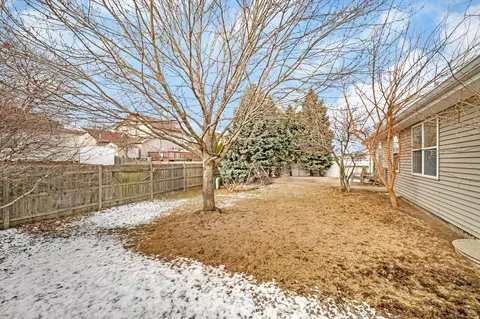 Exterior - 1211 Bluejay Ln, Plainfield, IL 60586 photo 5 of 6