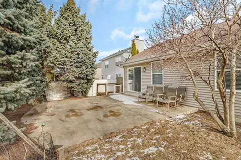 Exterior - 1211 Bluejay Ln, Plainfield, IL 60586 photo 4 of 6