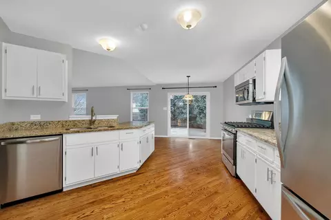 Kitchen - 1211 Bluejay Ln, Plainfield, IL 60586 photo 1 of 4