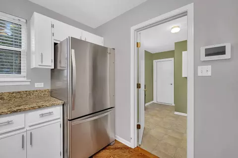 Entry Way - 1211 Bluejay Ln, Plainfield, IL 60586 photo 2 of 2