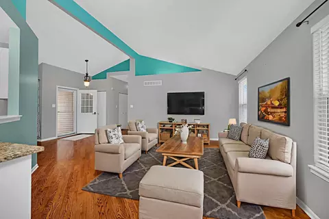 Living - 1211 Bluejay Ln, Plainfield, IL 60586 photo 4 of 5