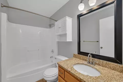 Bath - 1211 Bluejay Ln, Plainfield, IL 60586 photo 2 of 2