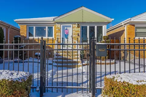 5344 N Mulligan Ave, Chicago, IL 60630
