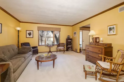 Living - 2813 Stonehurst Dr, Bloomington, IL 61704 photo 2 of 6