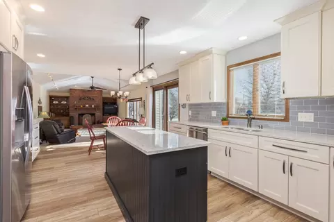 Kitchen - 2813 Stonehurst Dr, Bloomington, IL 61704 photo 1 of 6