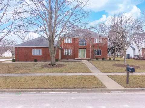 Exterior - 2813 Stonehurst Dr, Bloomington, IL 61704 photo 11 of 11