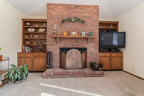 Living - 2813 Stonehurst Dr, Bloomington, IL 61704 photo 6 of 6