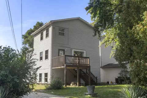 19 E 56th St, Westmont, IL 60559