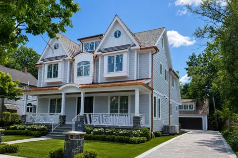 18 E North St, Hinsdale, IL 60521