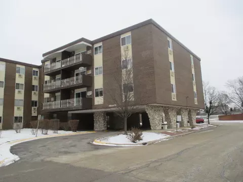 1321 S Finley Rd #211, Lombard, IL 60148