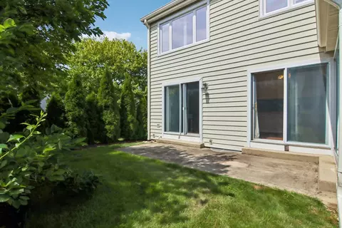 Exterior - 682 Claridge Cir, Hoffman Estates, IL 60169 photo 4 of 6