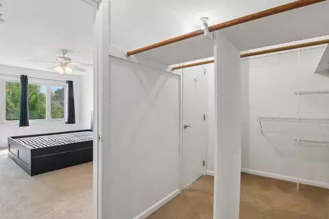 Other - 682 Claridge Cir, Hoffman Estates, IL 60169 photo 4 of 11