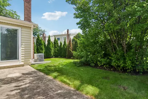 Exterior - 682 Claridge Cir, Hoffman Estates, IL 60169 photo 6 of 6