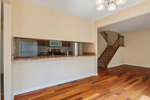 Other - 682 Claridge Cir, Hoffman Estates, IL 60169 photo 2 of 11