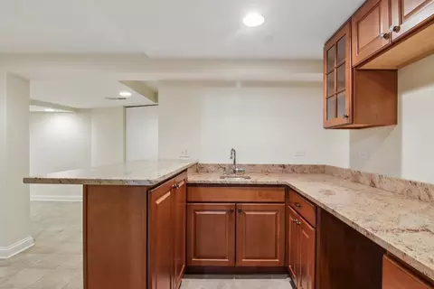 Other - 682 Claridge Cir, Hoffman Estates, IL 60169 photo 8 of 11