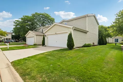 Other - 682 Claridge Cir, Hoffman Estates, IL 60169 photo 1 of 11