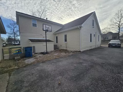 Exterior - 306 S Thomas St, Christopher, IL 62822 photo 6 of 13